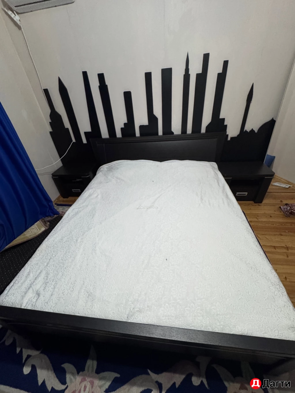 Двух спальная кровать