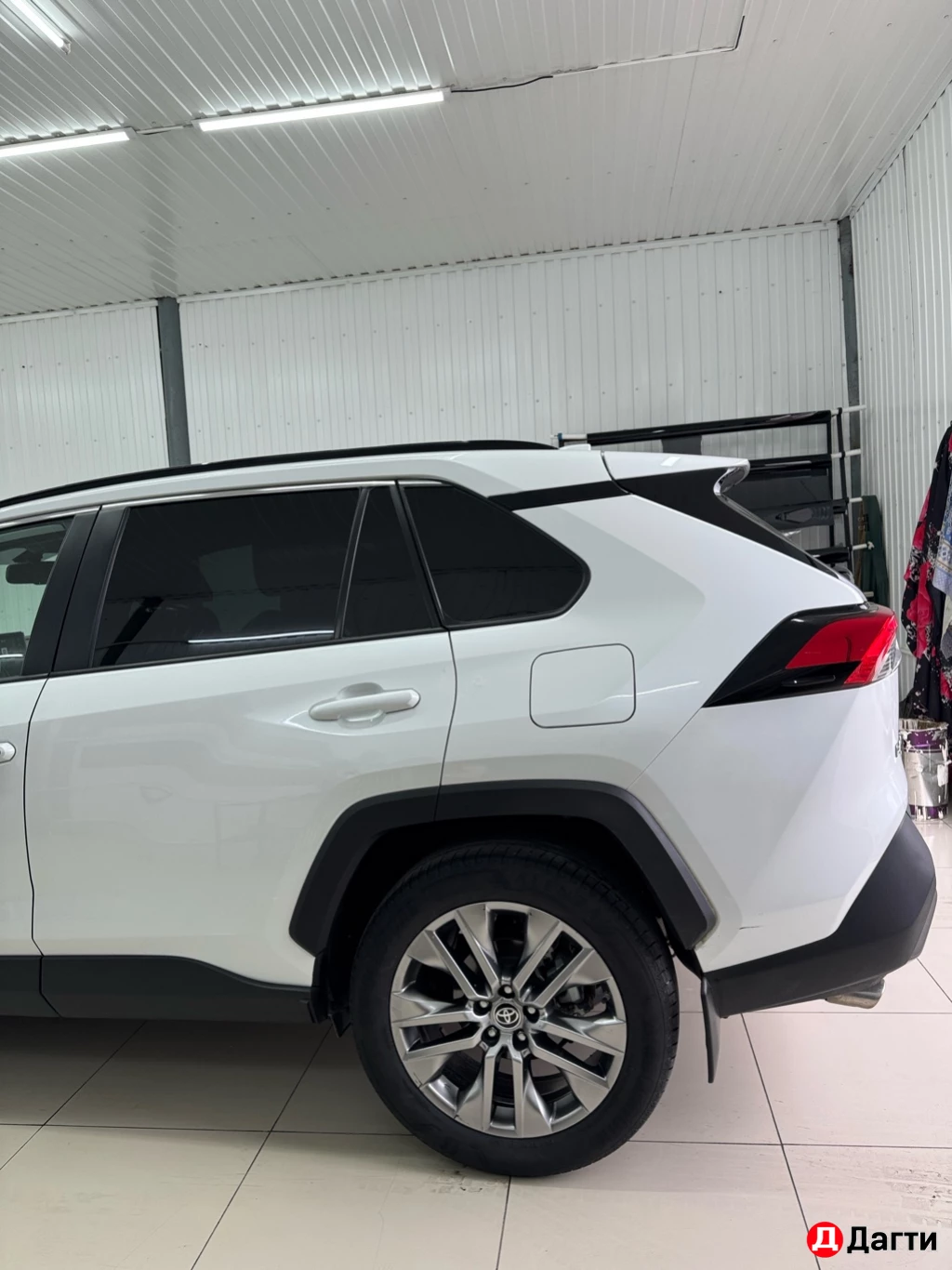 Toyota RAV4, 2020 года