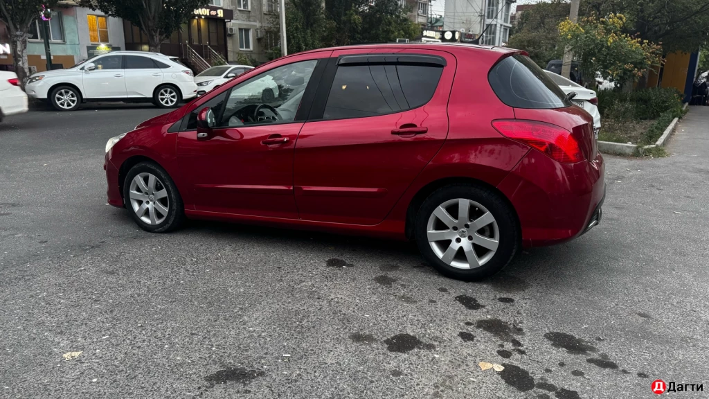 Peugeot 308, 2009 года