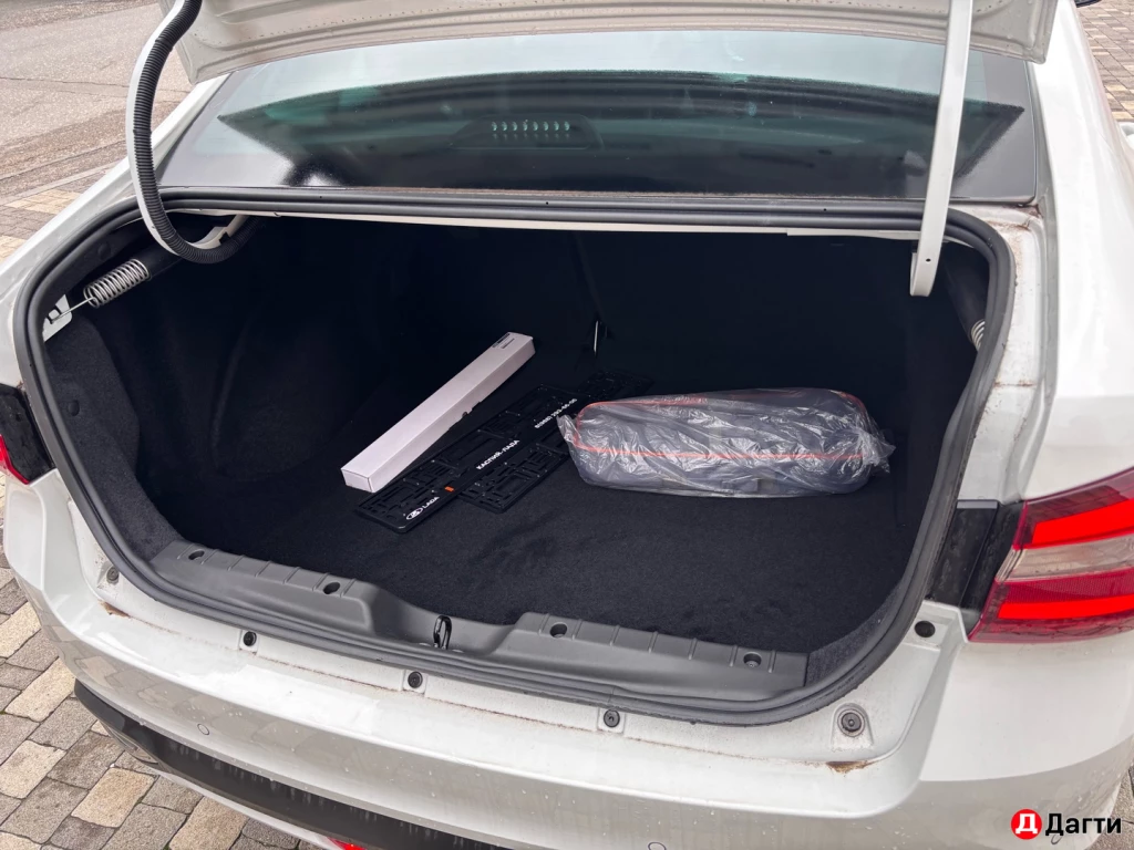 LADA (ВАЗ) Vesta, 25 года