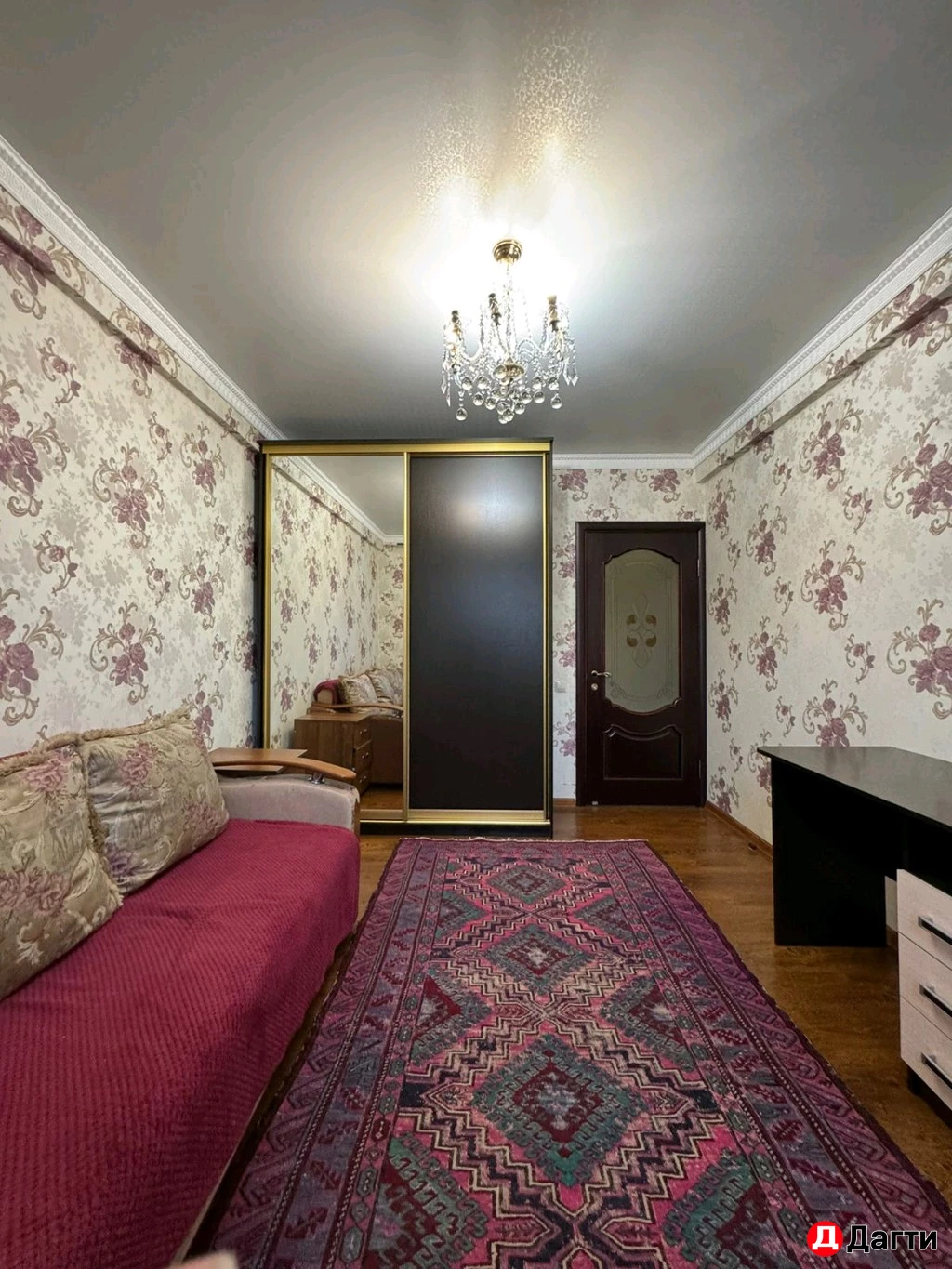 Квартира, 3 комнаты, 70 м²