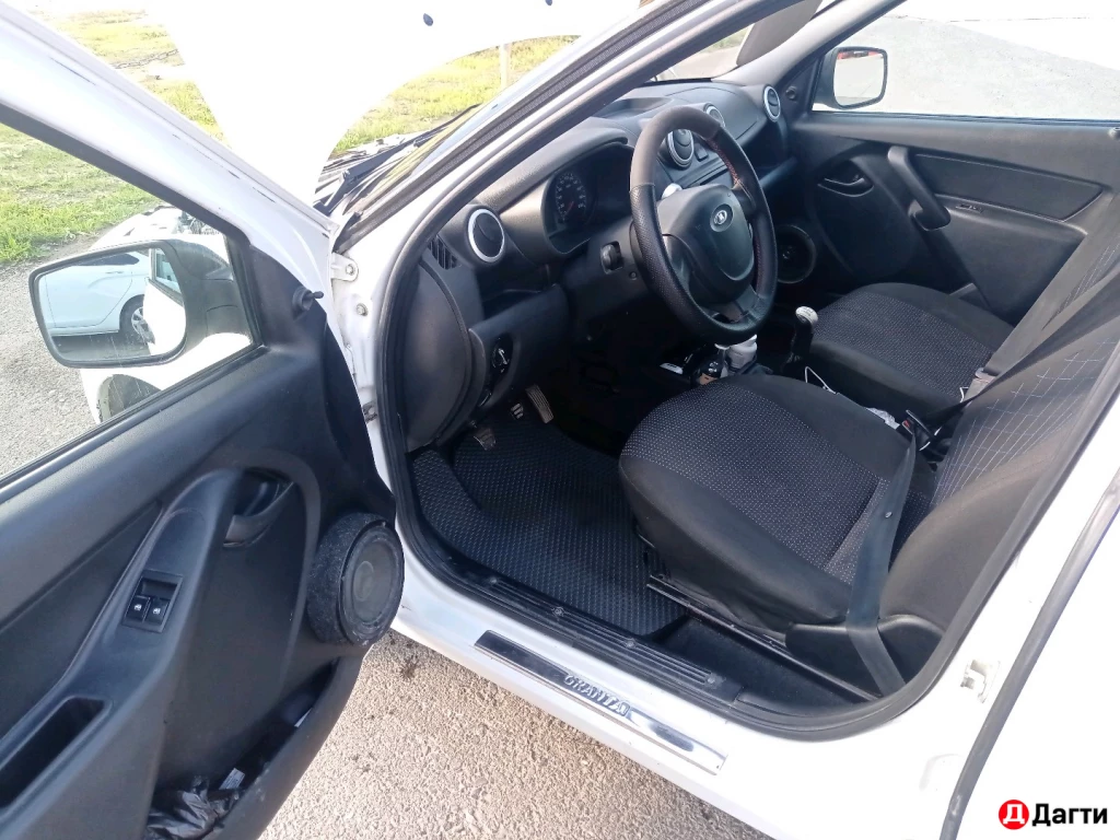 LADA (ВАЗ) Granta, 2013 года