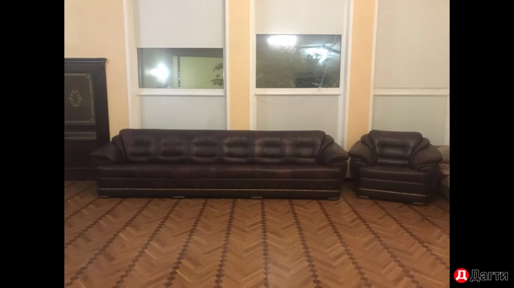 Кожаные диваны
