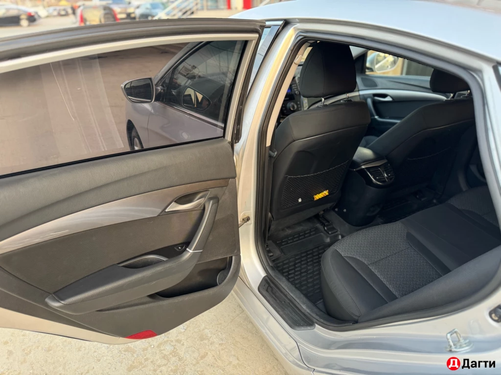 Hyundai i40, 2013 года