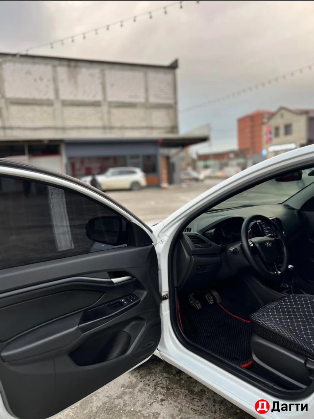 LADA (ВАЗ) Vesta, 2017 года