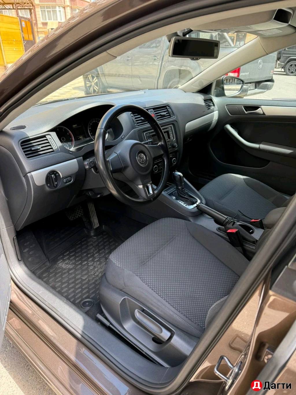 Volkswagen Jetta, 2012 года