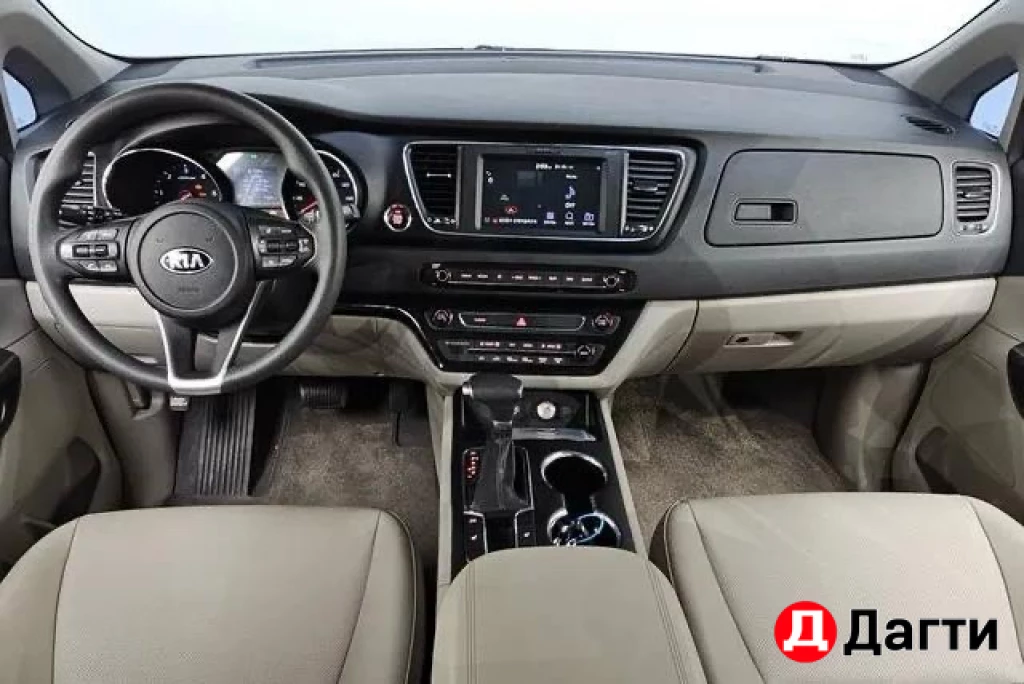 Kia Carnival, 20 года
