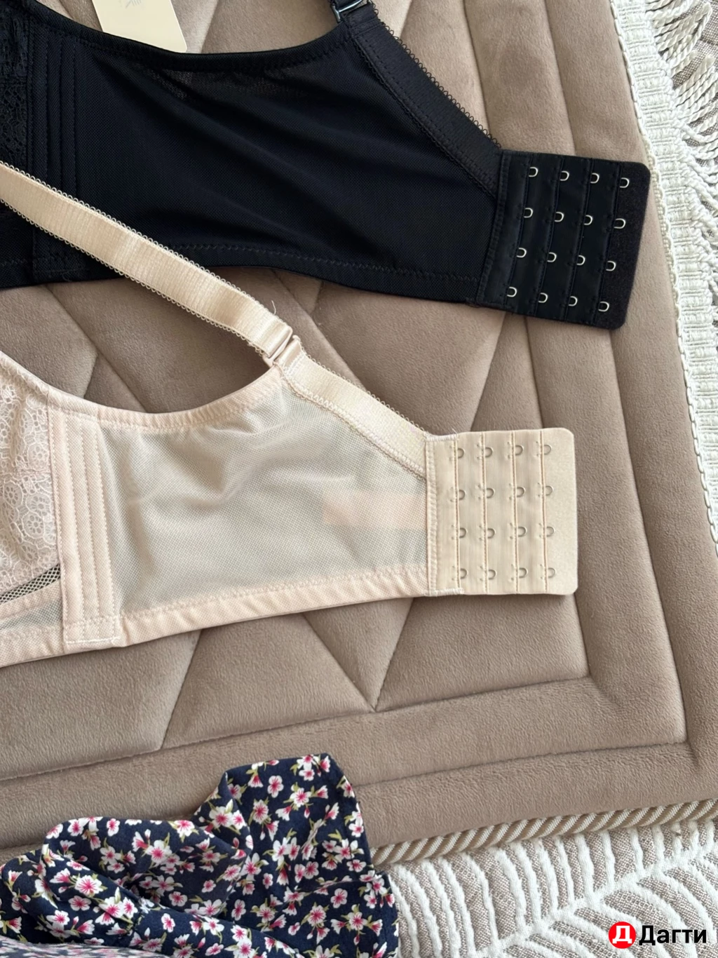 Бюстгальтер, женское нижнее белье