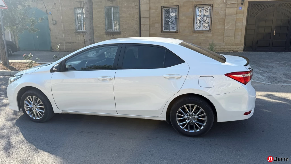 Toyota Corolla, 2013 года