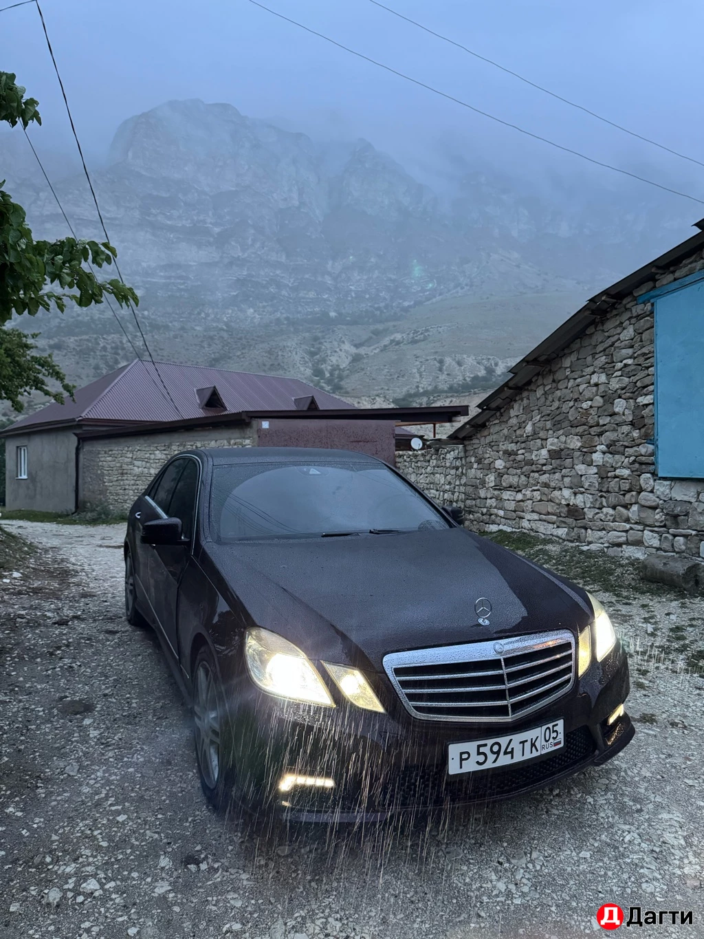 Mercedes-Benz E-Класс, 2010 года