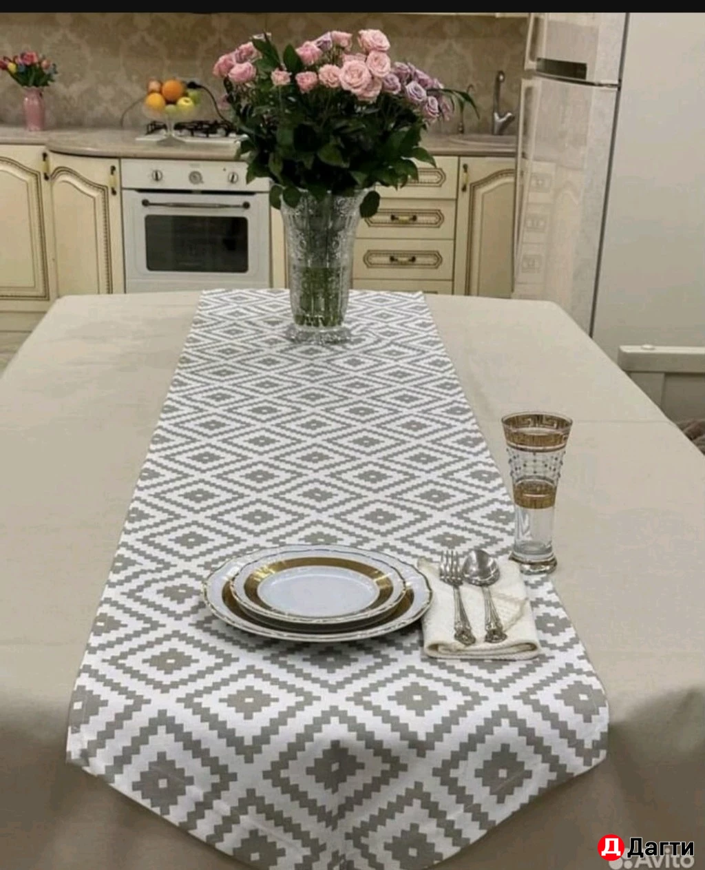 Скатерть их водоотталкивающей ткани