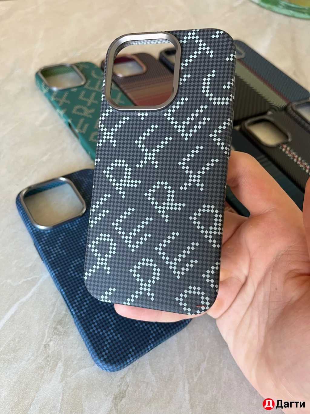 Чехол на iPhone