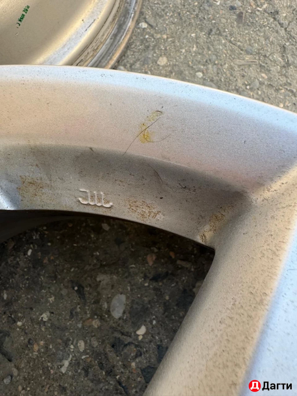 Диски на Камри оригинал R 16