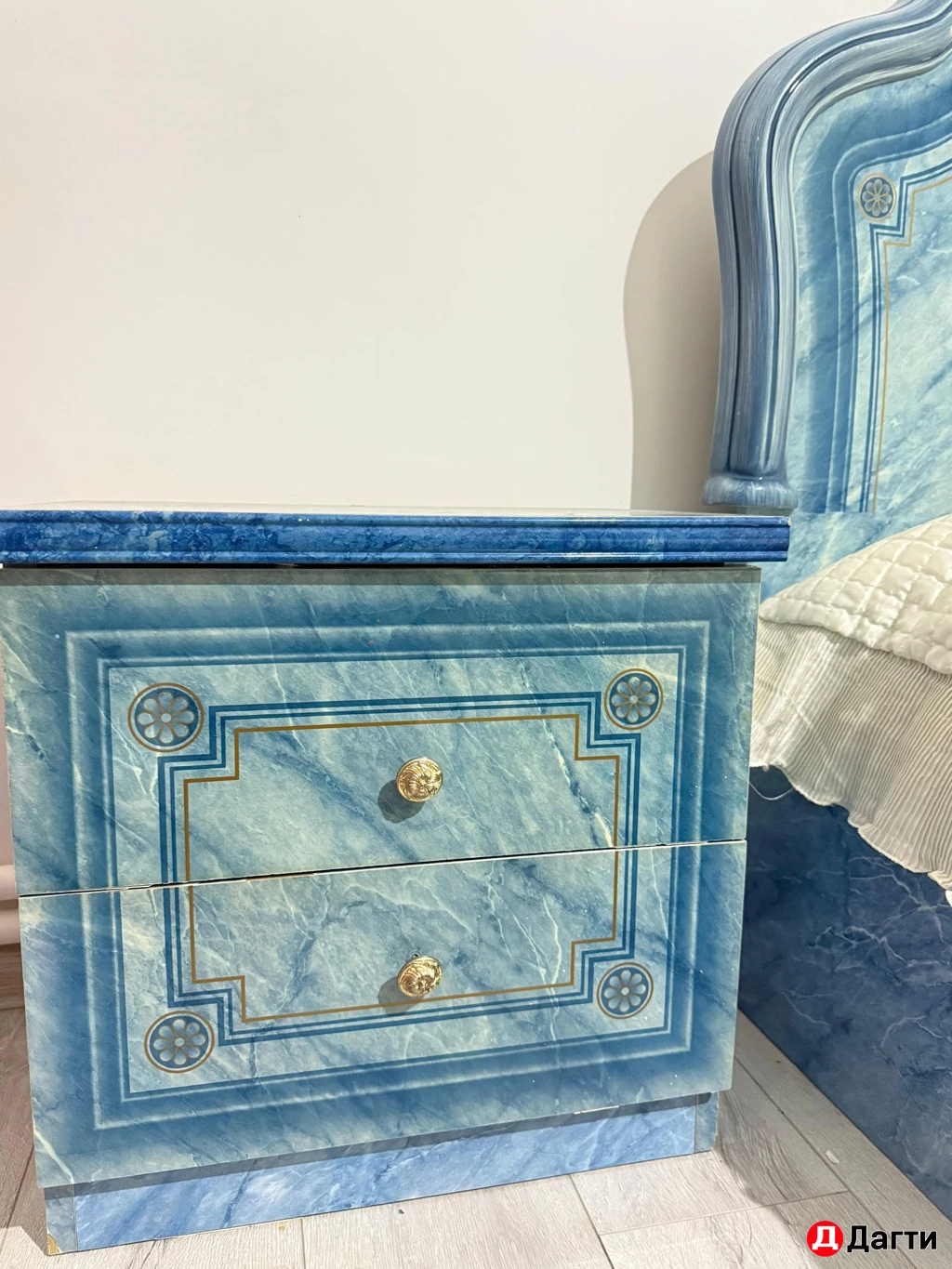 Спальний гарнитур