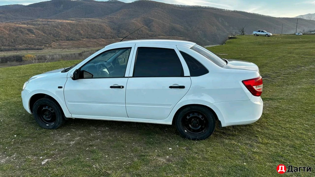 LADA (ВАЗ) Granta, 2013 года