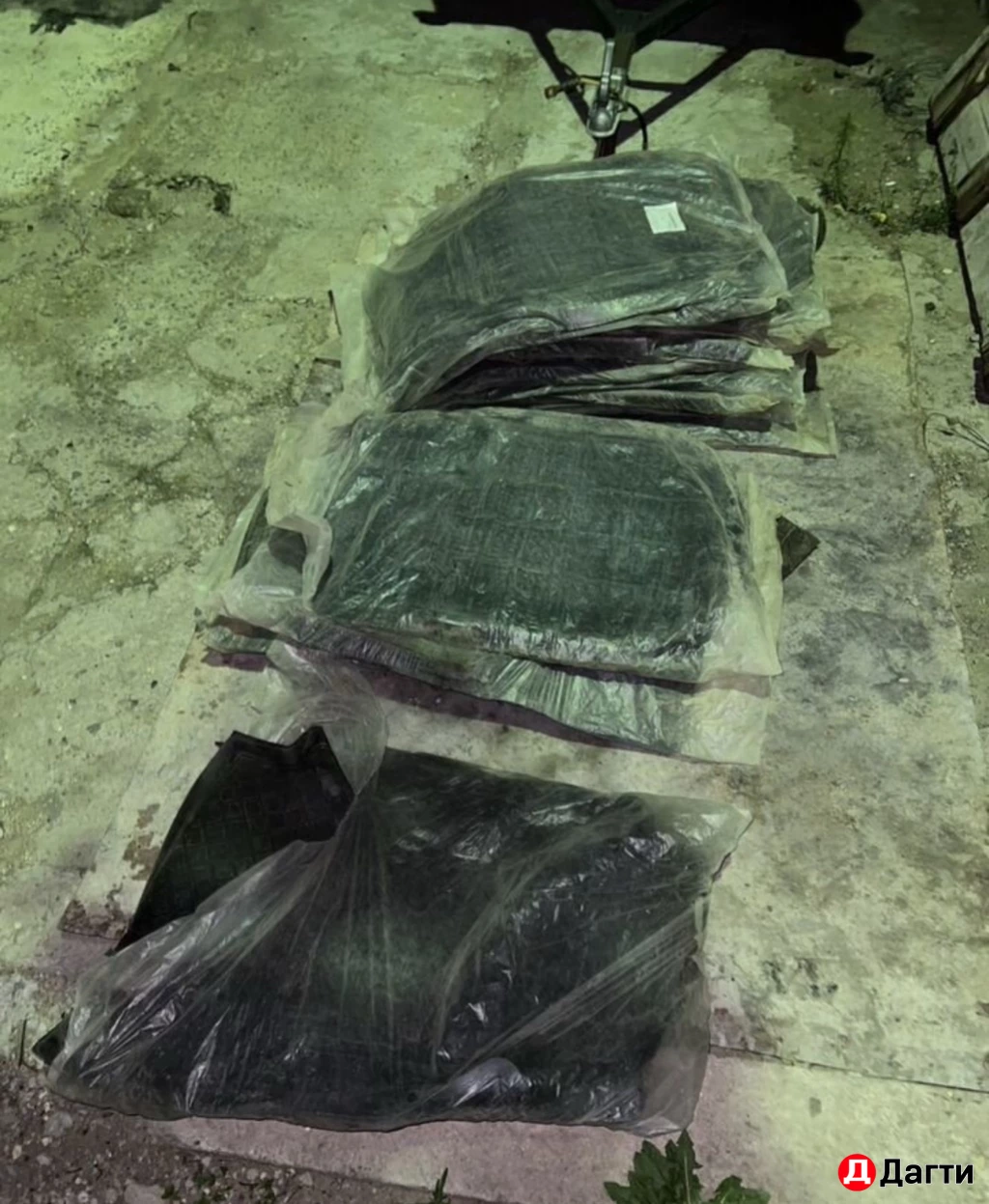 Полики на Toyota RAV 4 (2013-2015)