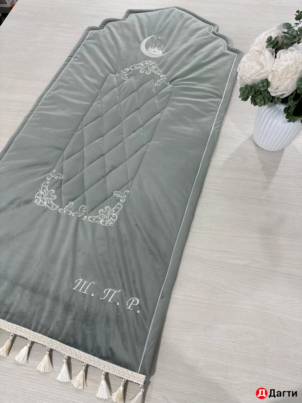 Коврик для намаза с вышивкой