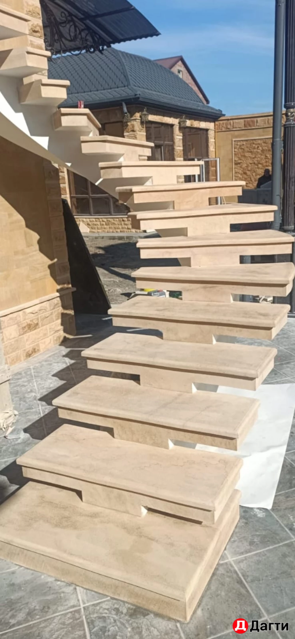 СТУПЕНЬКИ И ПОДОКОННИКИ из НАТУРАЛЬНОГО КАМНЯ