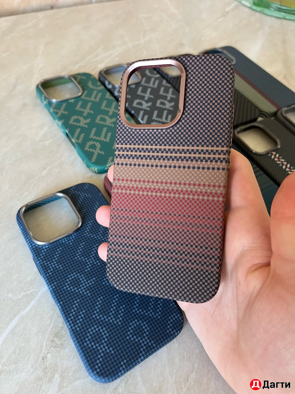 Чехол на iPhone