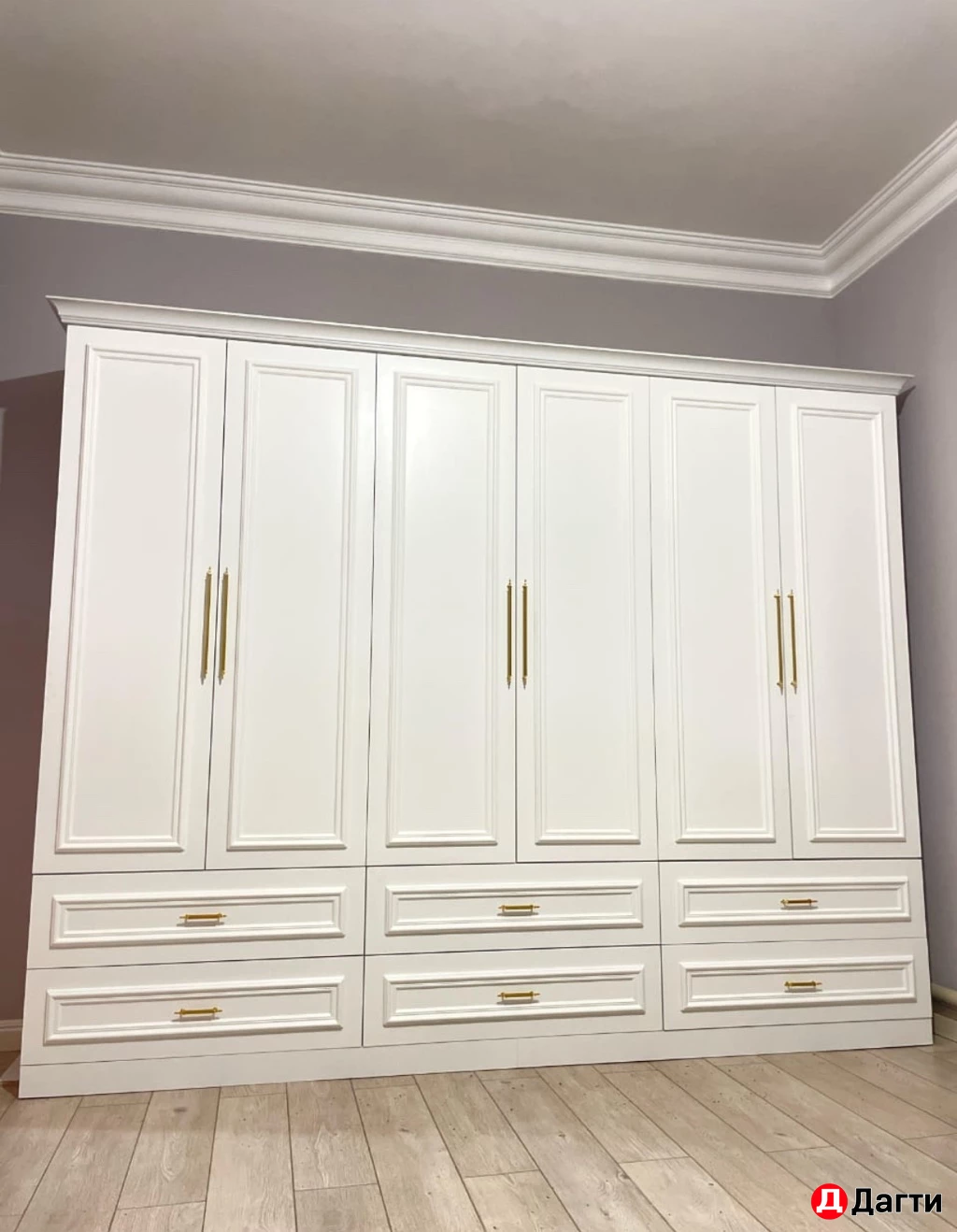 Распашные шкафы