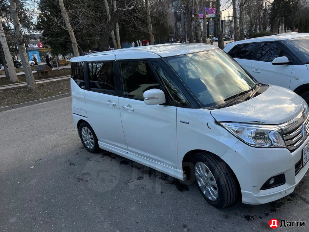 Mitsubishi Delica D:2