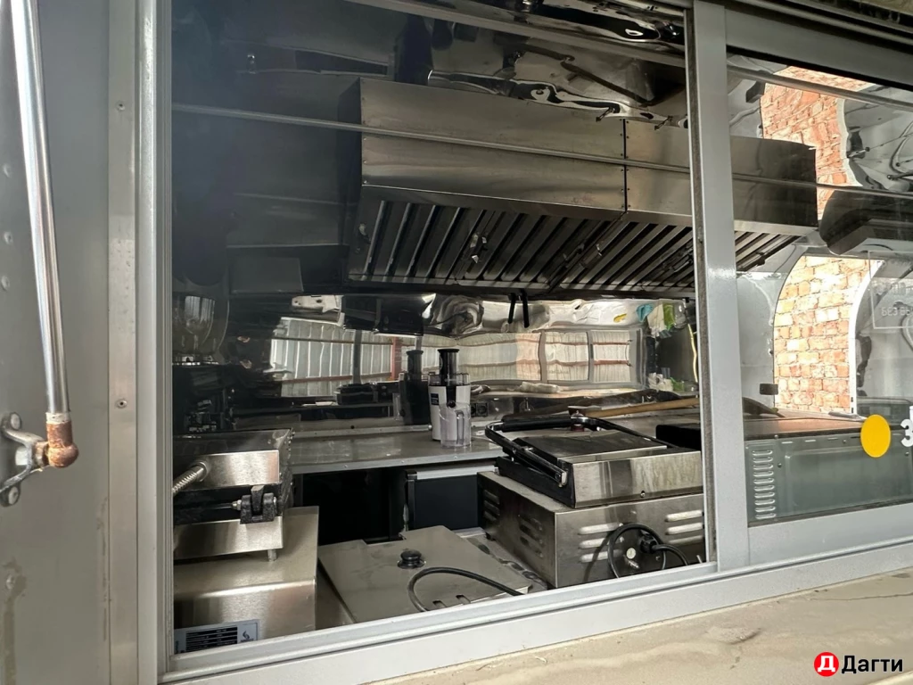 Фудтрак с оборудованием