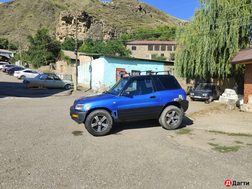 Toyota RAV4, 1994 года