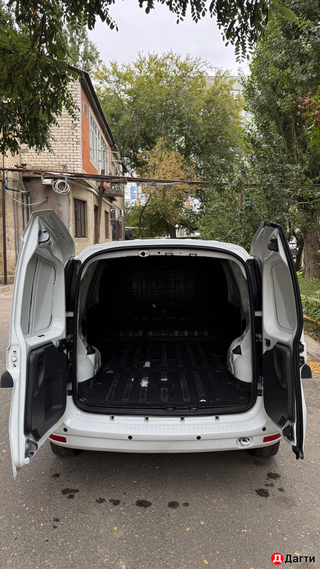 LADA (ВАЗ) Largus, 2021 года