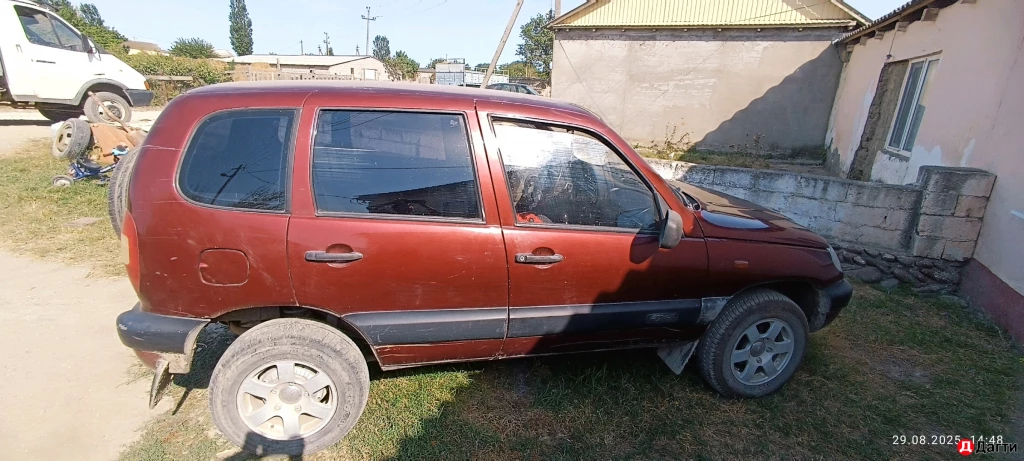 LADA (ВАЗ) Niva, 2005 года