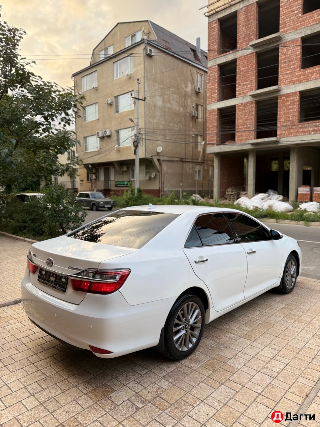 Toyota Camry, 2015 года