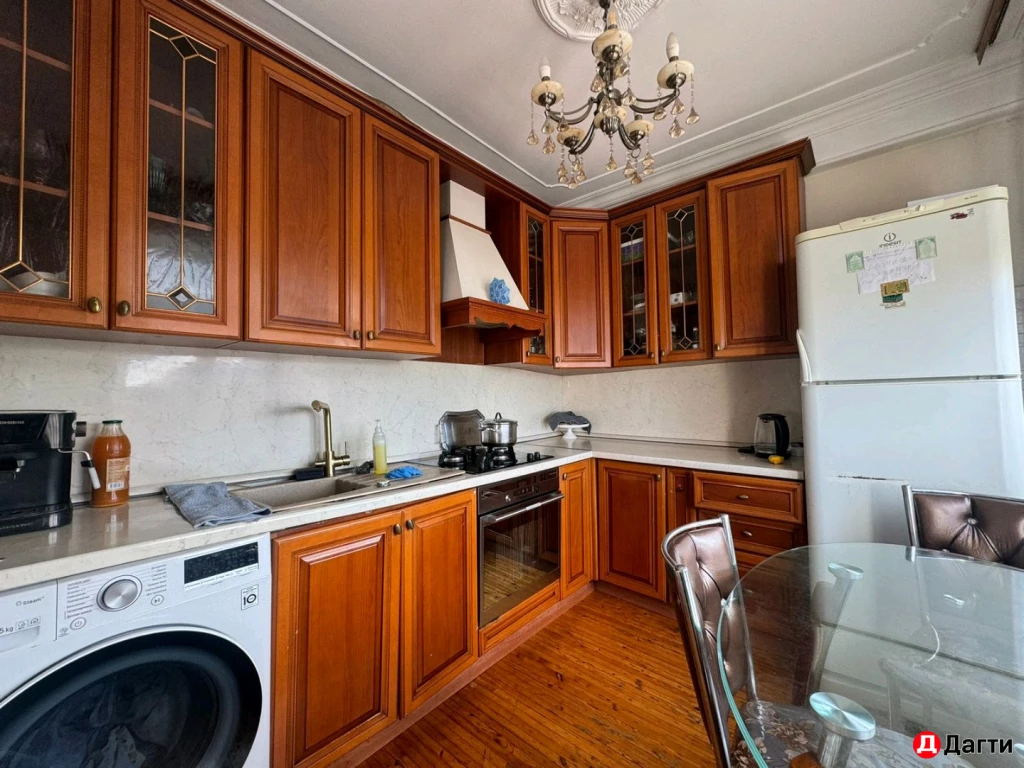 Квартира, 4 комнаты, 90 м², Агент