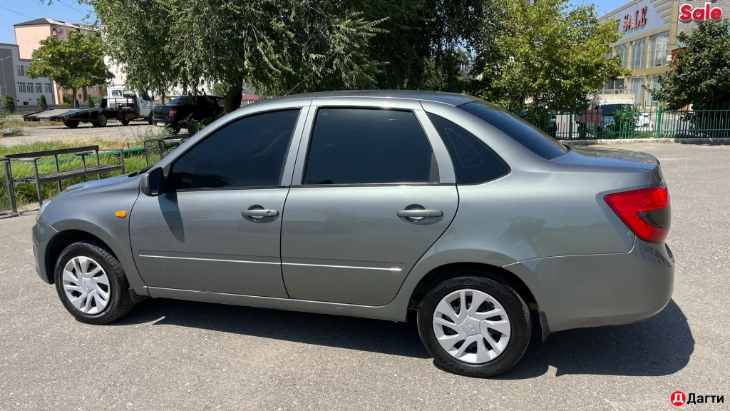 LADA (ВАЗ) Granta, 2013 года