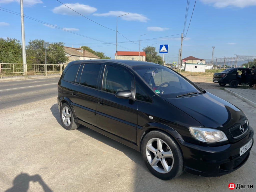 Opel Zafira OPC