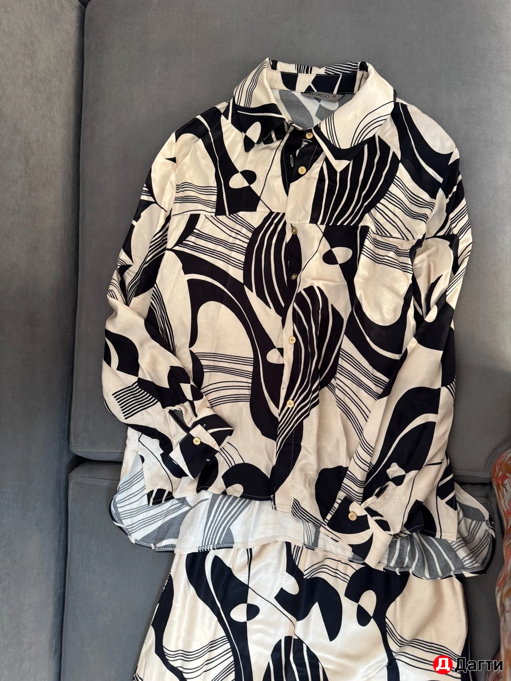 Женский атласный костюм