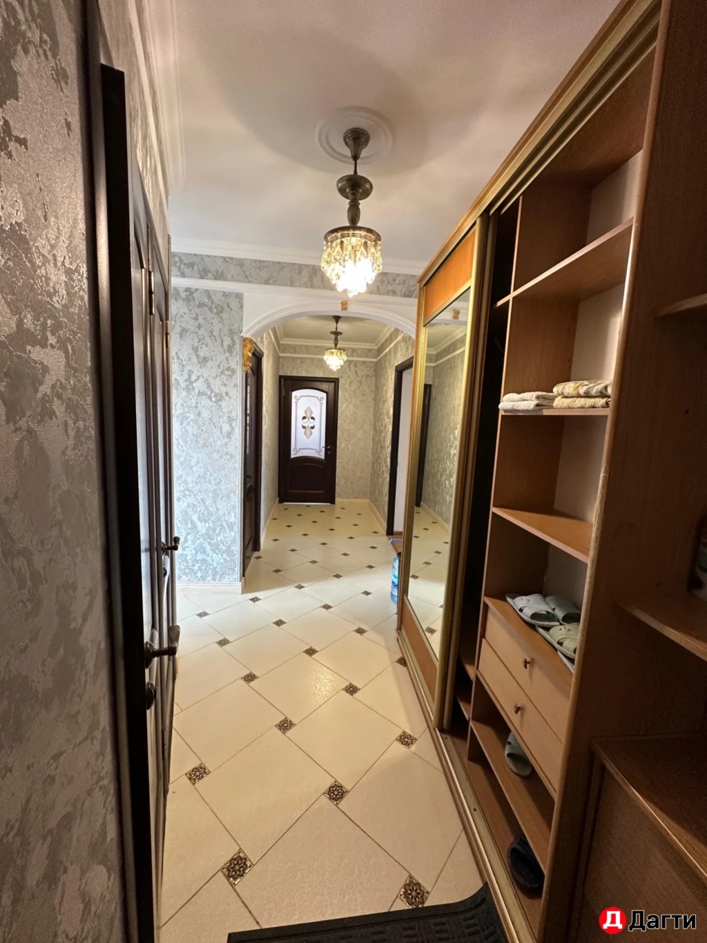 Квартира, 3 комнаты, 70 м²