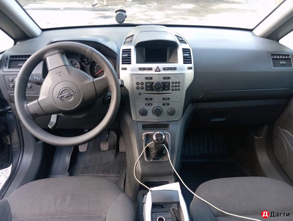 Opel Zafira, 2011 года