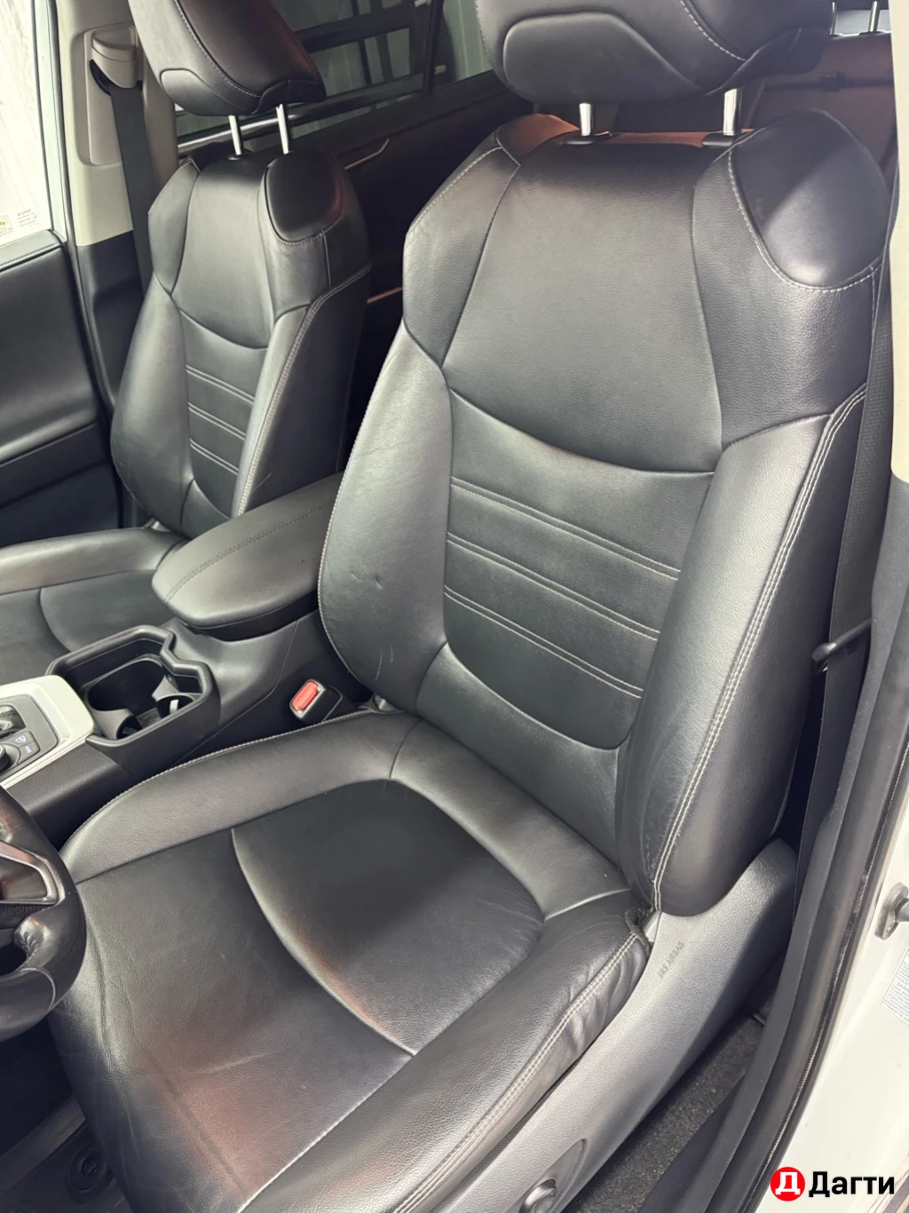 Toyota RAV4, 2020 года