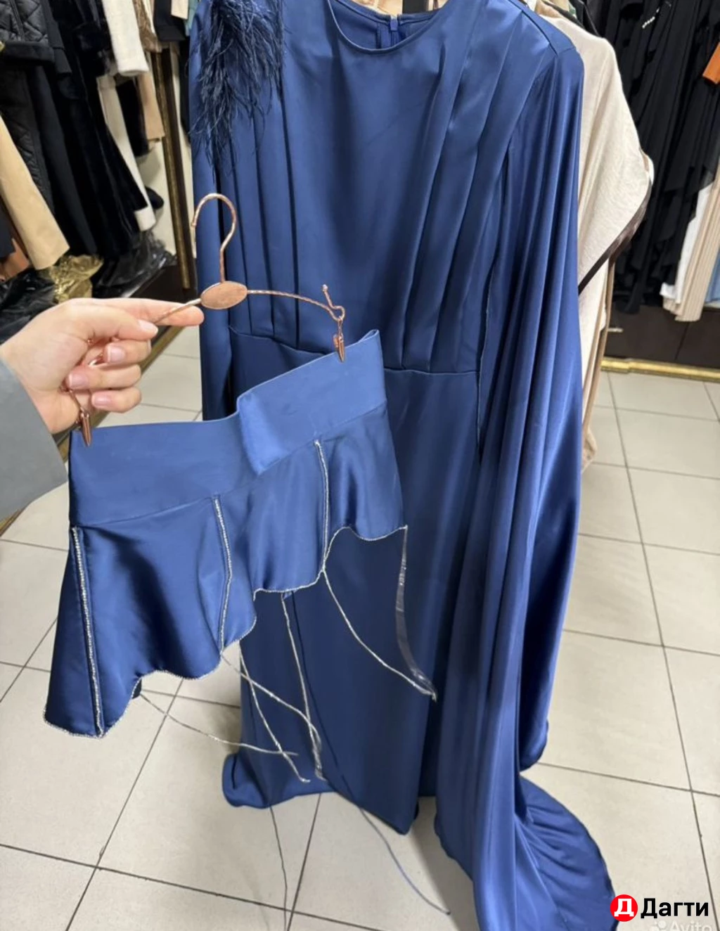 Вечернее платье