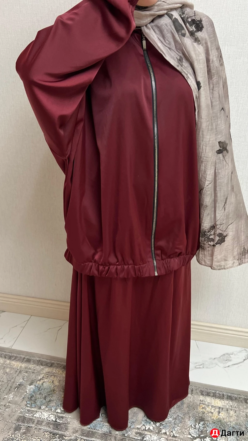 Женский костюм