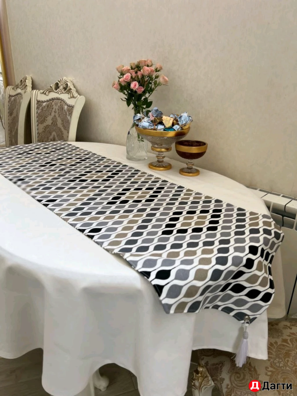 Скатерть их водоотталкивающей ткани