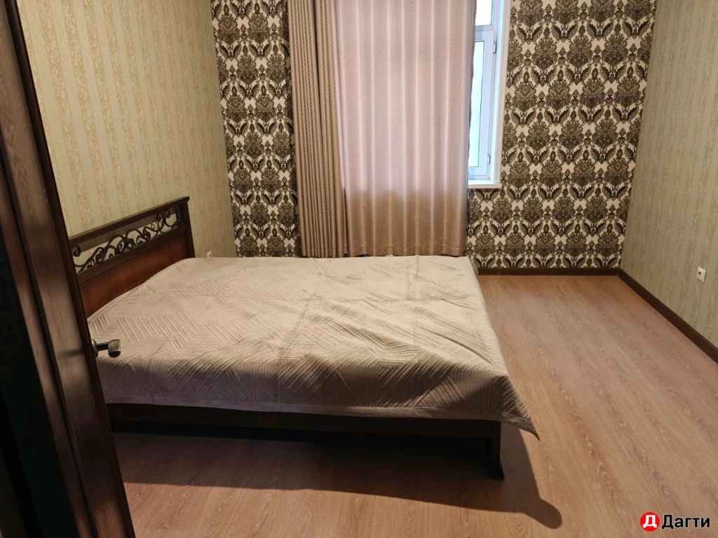 Квартира, 2 комнаты, 75 м²