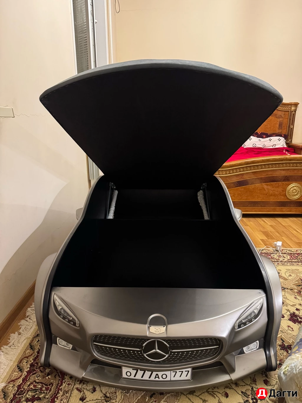 Кровать машина