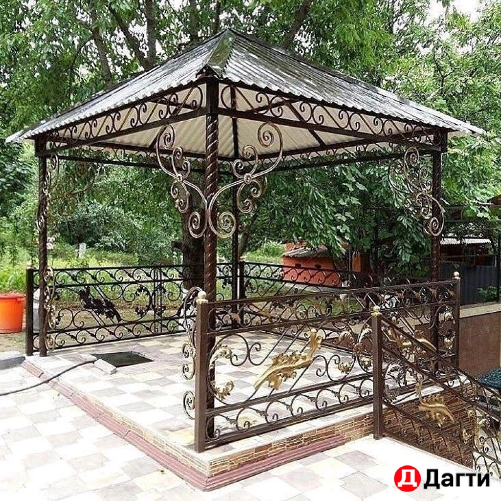 Беседки для приятных летних дней в кругу друзей и гостей