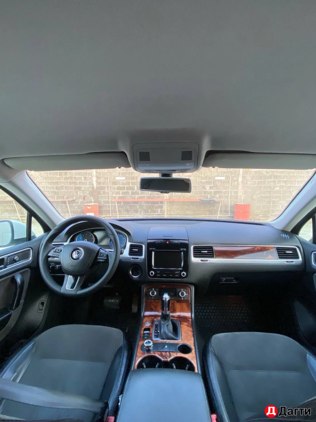 Volkswagen Touareg, 2012 года