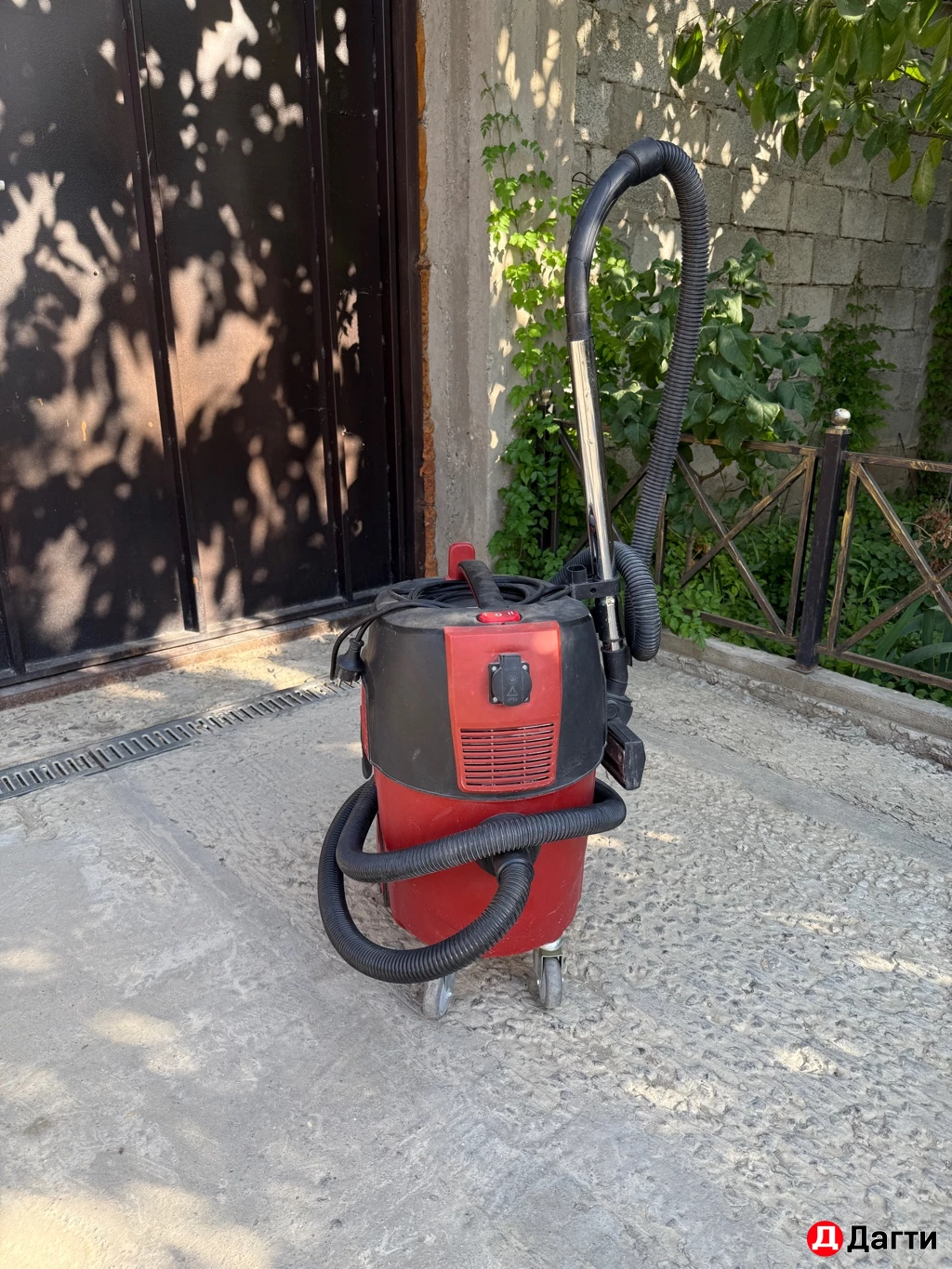 Арендный мощный строительный/ хозяйственный пылесос для сухой уборки