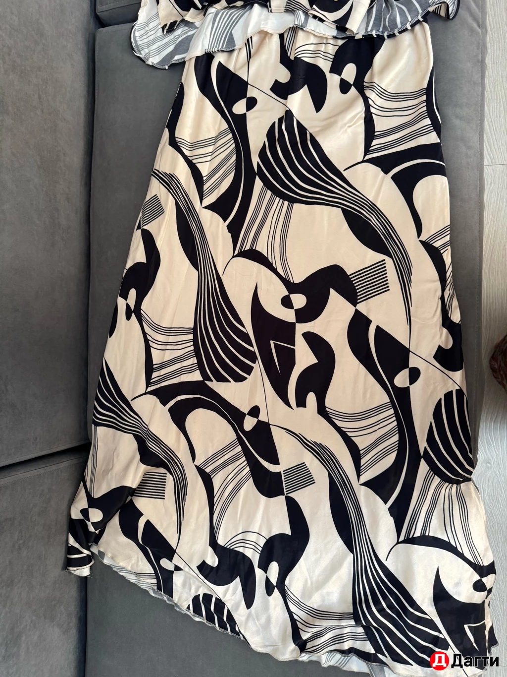 Женский атласный костюм