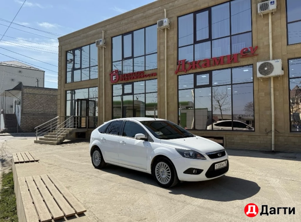 Ford Focus, 2010 года