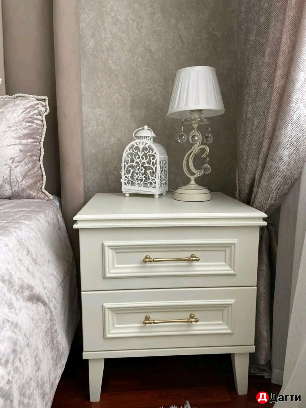 Комоды и прикроватные тумбы