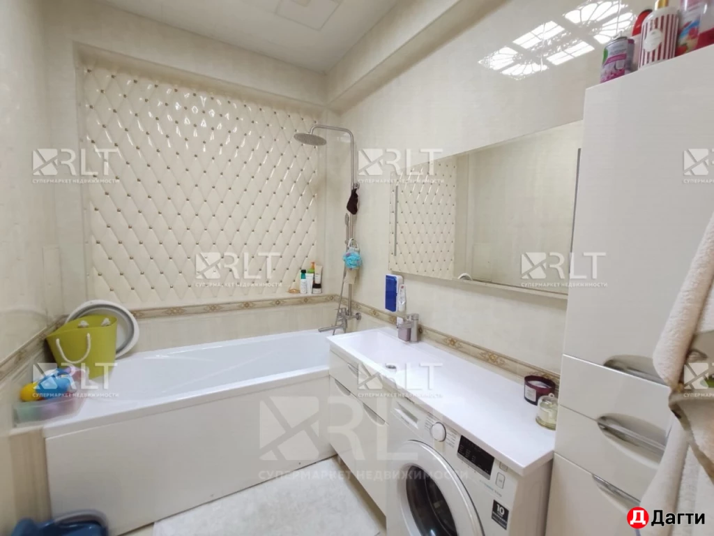 Квартира, 3 комнаты, 125 м², Агент