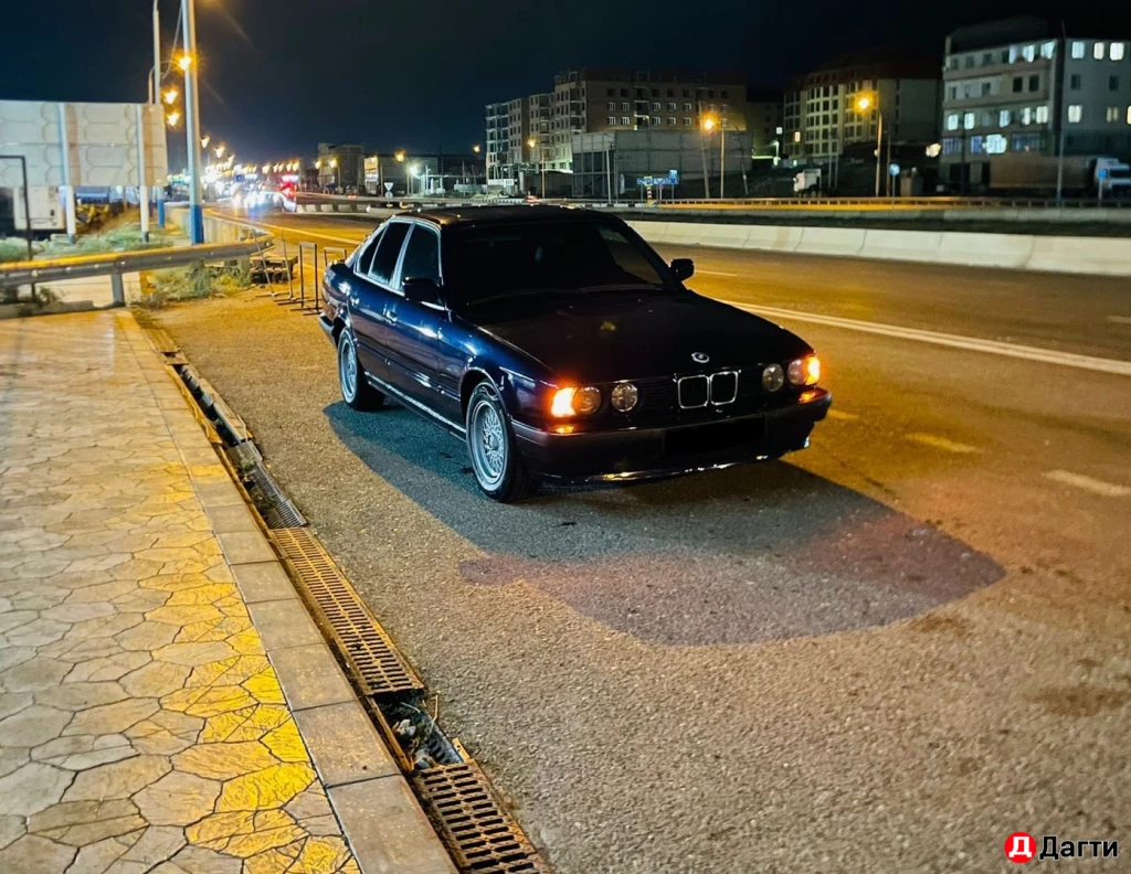 BMW E3, 1989 года
